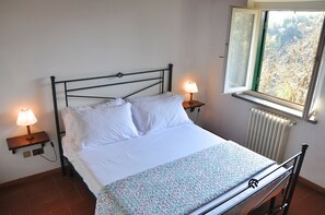 2 bedrooms, travel crib, free WiFi, bed sheets - Montecasciano   Girasole (Capranica)