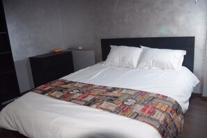 Deluxe-Apartment | Individuell dekoriert, individuell eingerichtet, Bügeleisen/Bügelbrett