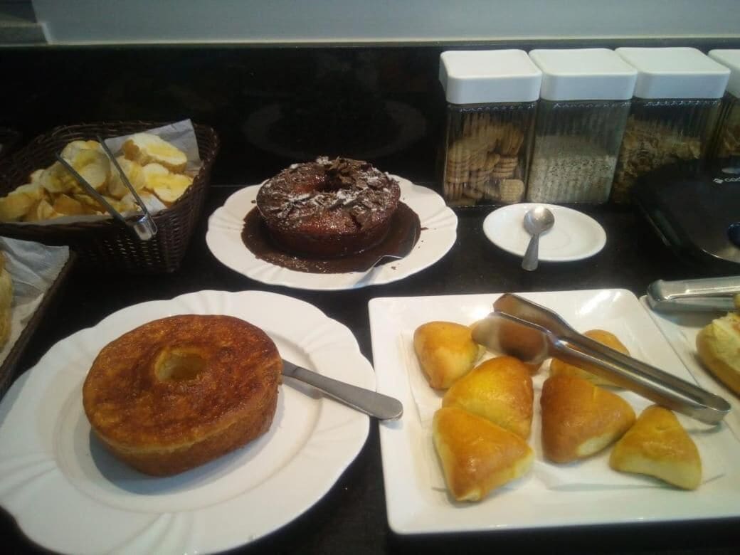 lunch and dinner served