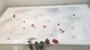 Baignoire relaxante profonde