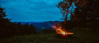 Srčna, a beautiful peaceful log cabin on Tri vile estate with amazing view