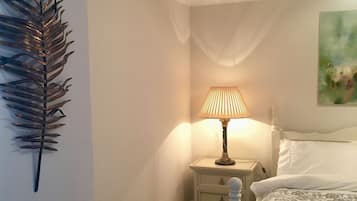 Apartment, 1 Bedroom | 1 bedroom, iron/ironing board, travel cot, free WiFi
