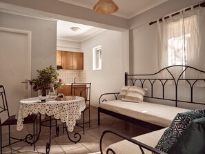 Living area - Razis Apartments (Zakynthos)