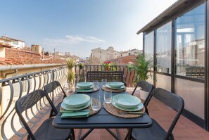 Outdoor dining - Delightful apartment for 5 people with terrace and exposed beams (FIrenze)