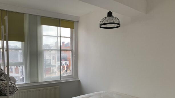 Basic Double Room | Iron/ironing board, WiFi (free) - The Brixton Chillax (London)