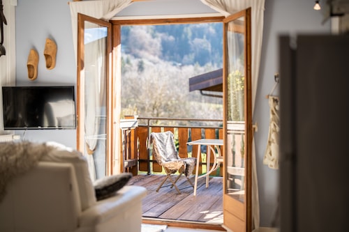 Chalet IRIS avec spa au cœur de la Vallée de Thônes
