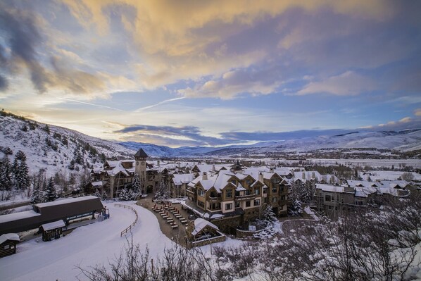 Exterior - Spacious Arrowhead Townhome with Easy Slope Access, Community Pool & Hot Tub (Edwards)