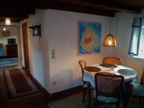 Dining - Pure idyll in a secluded location under the thatch at the edge of the forest (schnarup thumby)