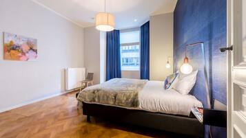 2 bedrooms, individually decorated, individually furnished, desk