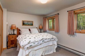 7 bedrooms, iron/ironing board, WiFi, bed sheets - Abode at 7 Cabins, perfect for large groups (Jackson)