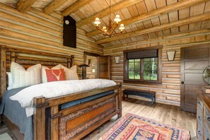 7 bedrooms, iron/ironing board, WiFi, bed sheets