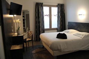 Sengetøy av topp kvalitet, memory foam-senger, skrivebord og lydisolert