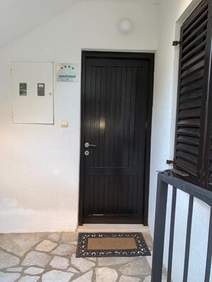 Property entrance - Apartments Petrovac (Petrovac)