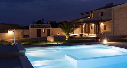 Charme, häusliche Gefühle Baron Meerblick, Swimmingpool, WiFi und Grill
