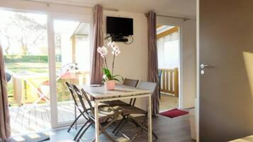 Mobile Home, 2 Bedrooms (Bahia) | Interior