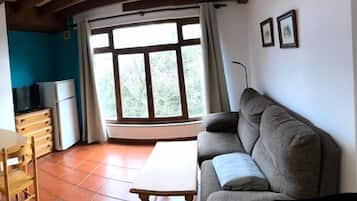 Appartement, 1 slaapkamer | Woonruimte | Flatscreentelevisie