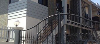 2 Bedrooms and terrace and kitchenette Near shopping malls and Resorts.