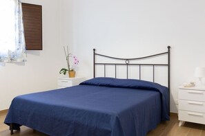 2 bedrooms, iron/ironing board, travel crib, free WiFi