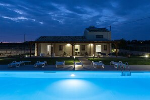 Outdoor pool - Cheerfulness, Emotions Baron house (Scicli)