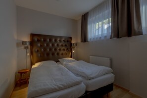 3 makuuhuonetta, silitysrauta/-lauta, Wi-Fi, vuodevaatteet