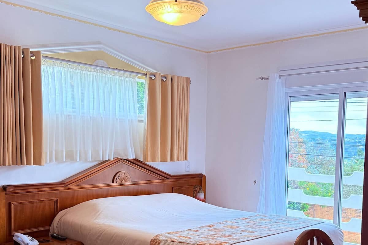 Een minibar, gratis wifi, beddengoed