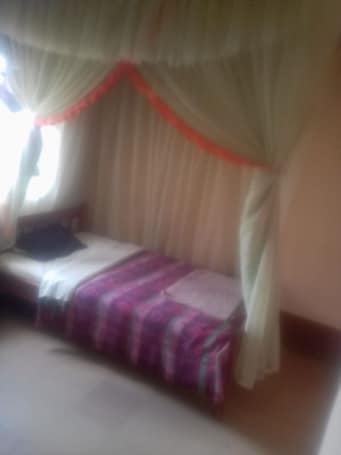 Single Room | Desk, laptop workspace, free WiFi, bed sheets