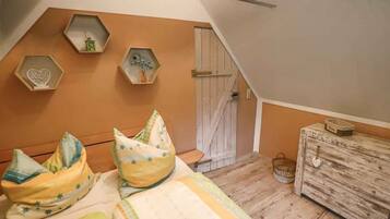 Casa, 2 habitaciones, Terraza (Bernstein, Duplex) | 2 habitaciones, cunas gratuitas, wifi gratis y ropa de cama