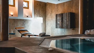 Espace de soins pour les couples, sauna, bain Ă remous, hammam