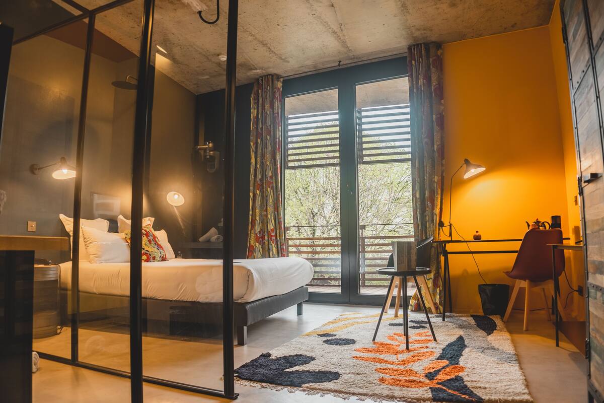 comfort double room | 1 bedroom, in-room safe, individually decorated, individually furnished