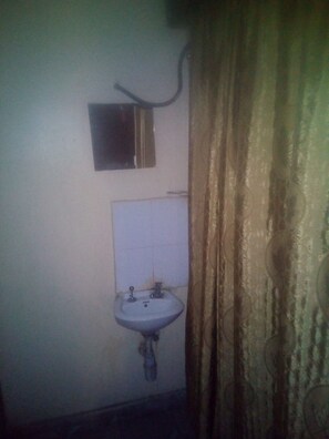 Dobbeltrom | Vask på badet