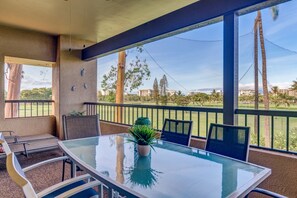 Outdoor dining - Beautiful, additional new updates, golf course views!  Huge 2/2 K. Royal #A301  (Lahaina)