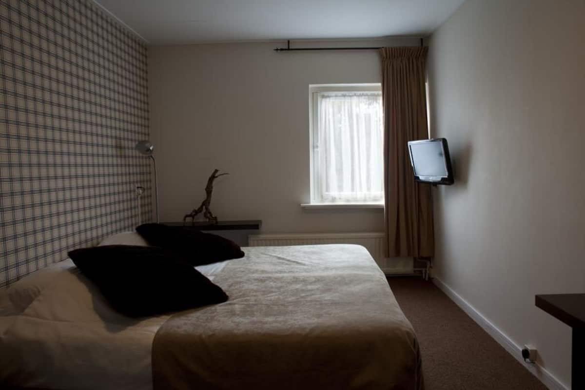 Economy Double Room | In-room safe, desk, blackout drapes, cribs (surcharge)