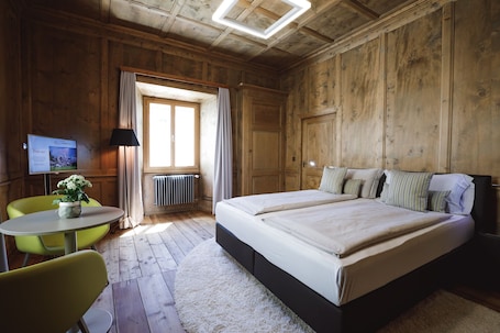 Suite, 1 Bedroom | 1 bedroom, hypo-allergenic bedding, cribs/infant beds, free WiFi