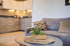 Smart TV - AMAZING Apartment A/C ❤️Cannes Center 5 mins WALK from the BEACH and the Palais (Cannes)