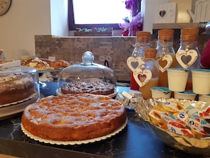 Tägliches inbegriffenes Frühstücksbuffet