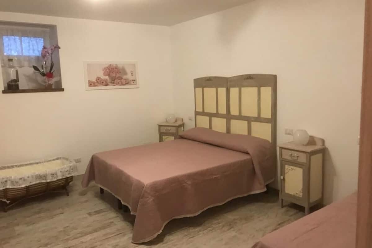 Klassieke vierpersoonskamer | Een strijkplank/strijkijzer, gratis babybedden, extra bedden (toeslag)