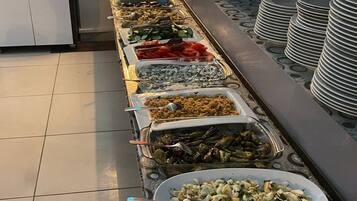 Desayuno buffet incluido todos los días