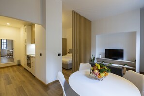 Studio (Flat 3) | Oleskelualue | Älytelevisio