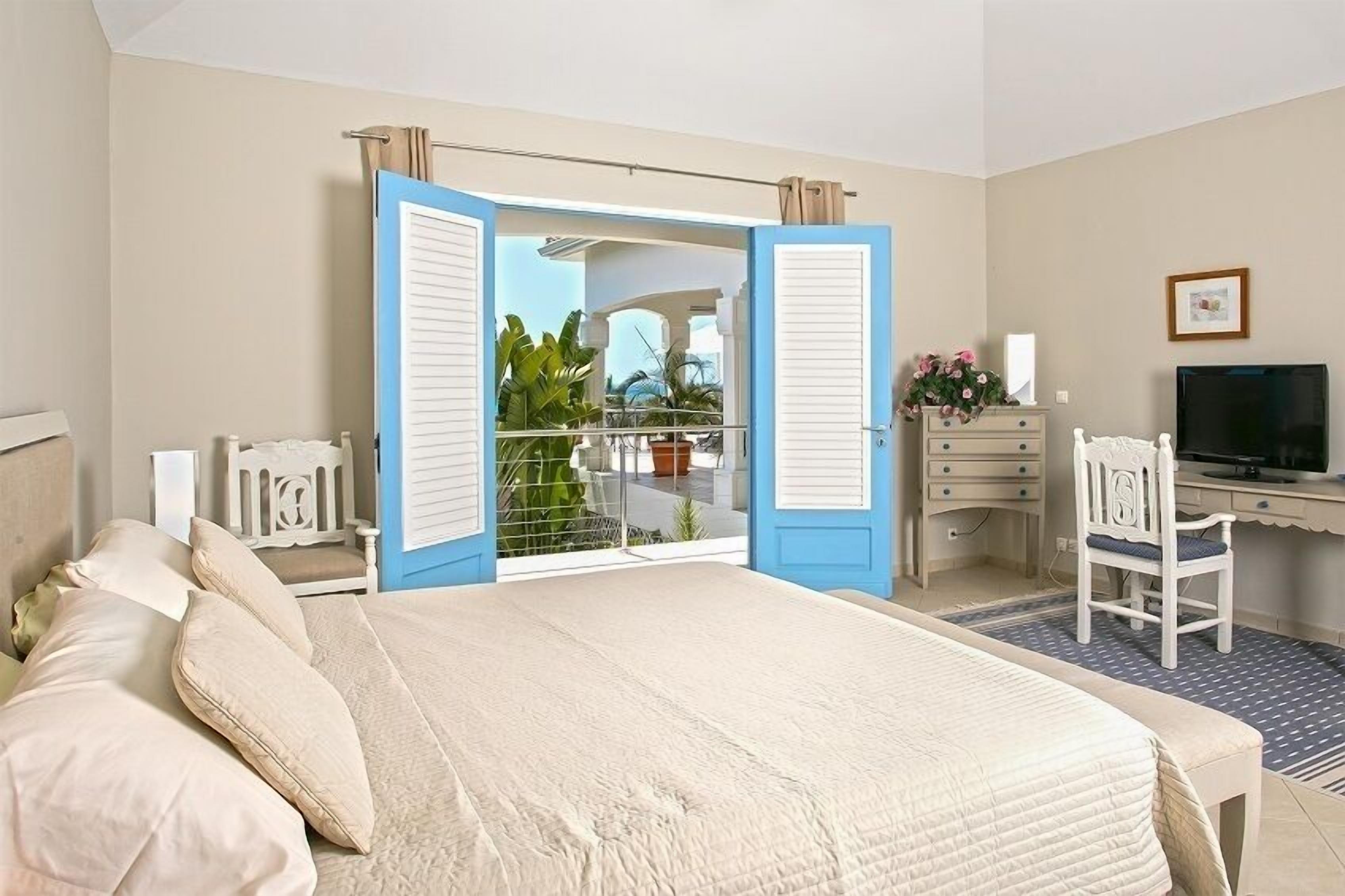 3 bedrooms