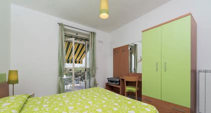 Jasmine with en-suite bathroom - hiking Amalfi coast - Path of Gods