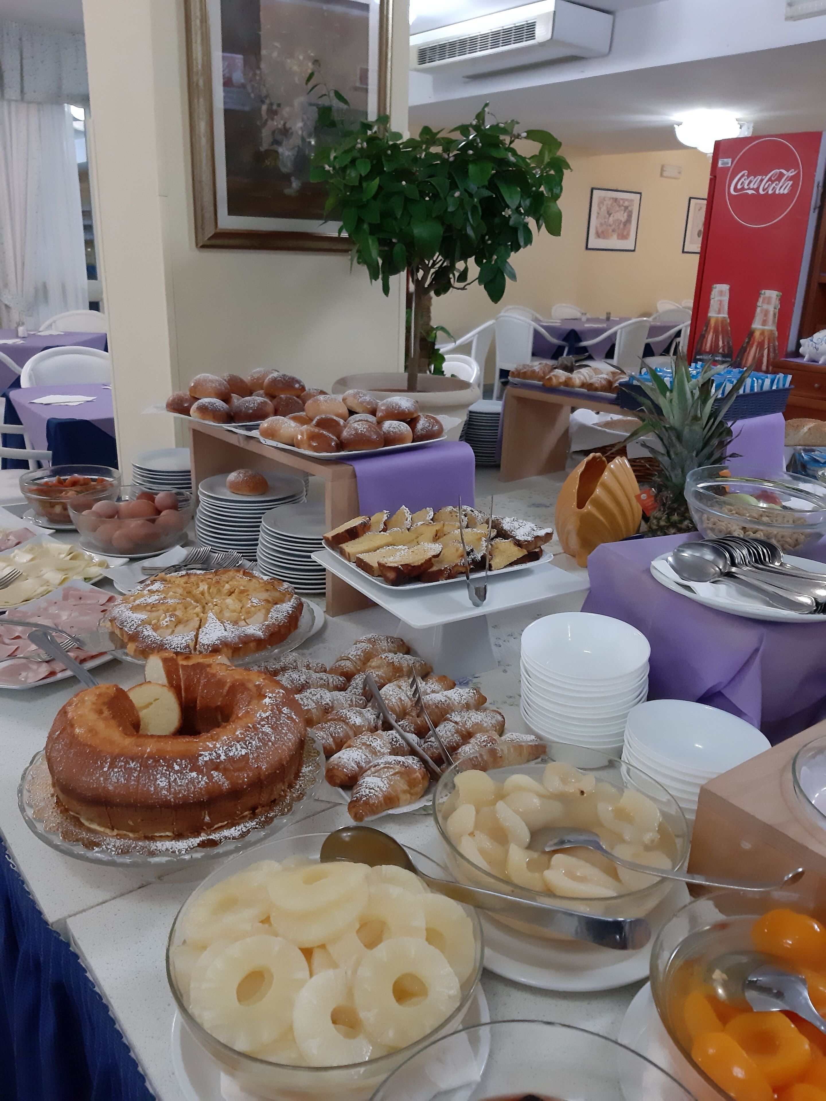 Lunch and dinner served, local cuisine