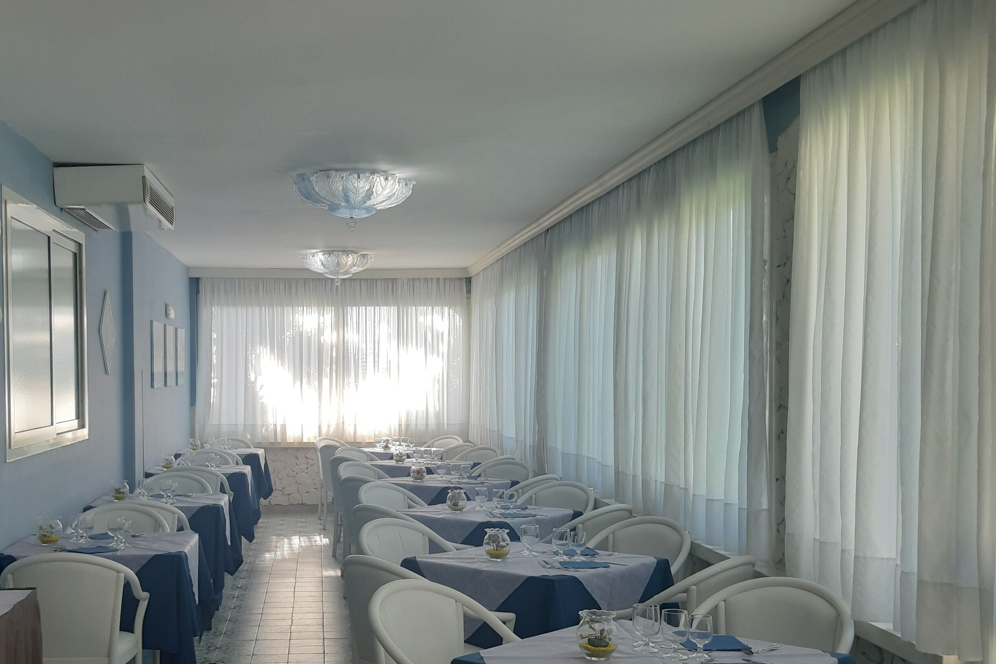 Bao gồm bữa sáng buffet hàng ngày 