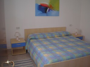 Iron/ironing board, free WiFi