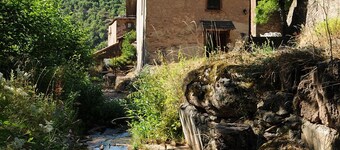 La Maison au Potager is located in a small hamlet in the Rance valley