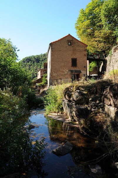 La Maison au Potager is located in a small hamlet in the Rance valley