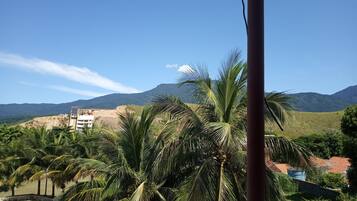 Vista para praia/oceano