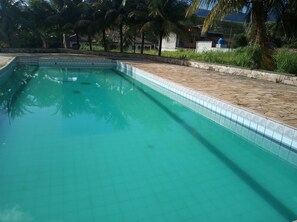 Outdoor pool - Hotel Jota (São Sebastião)