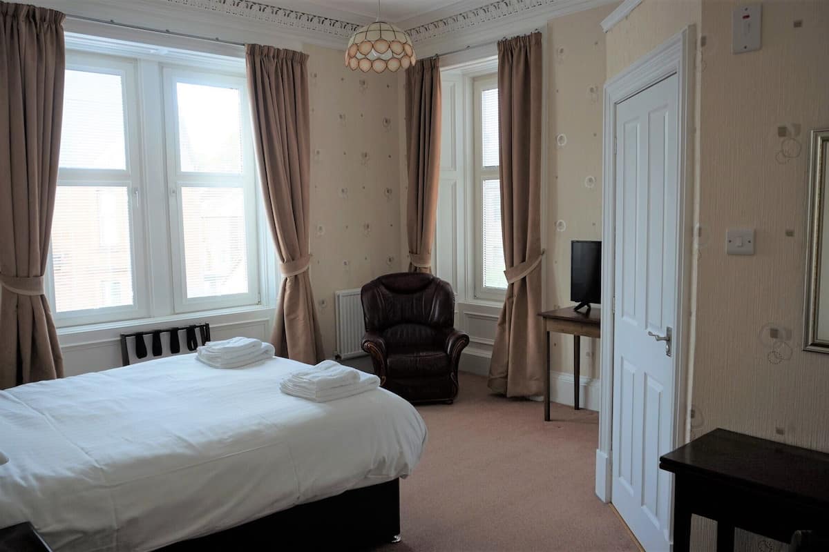 Superior Double or Twin Room | Desk, laptop workspace, soundproofing, iron/ironing board (on request)