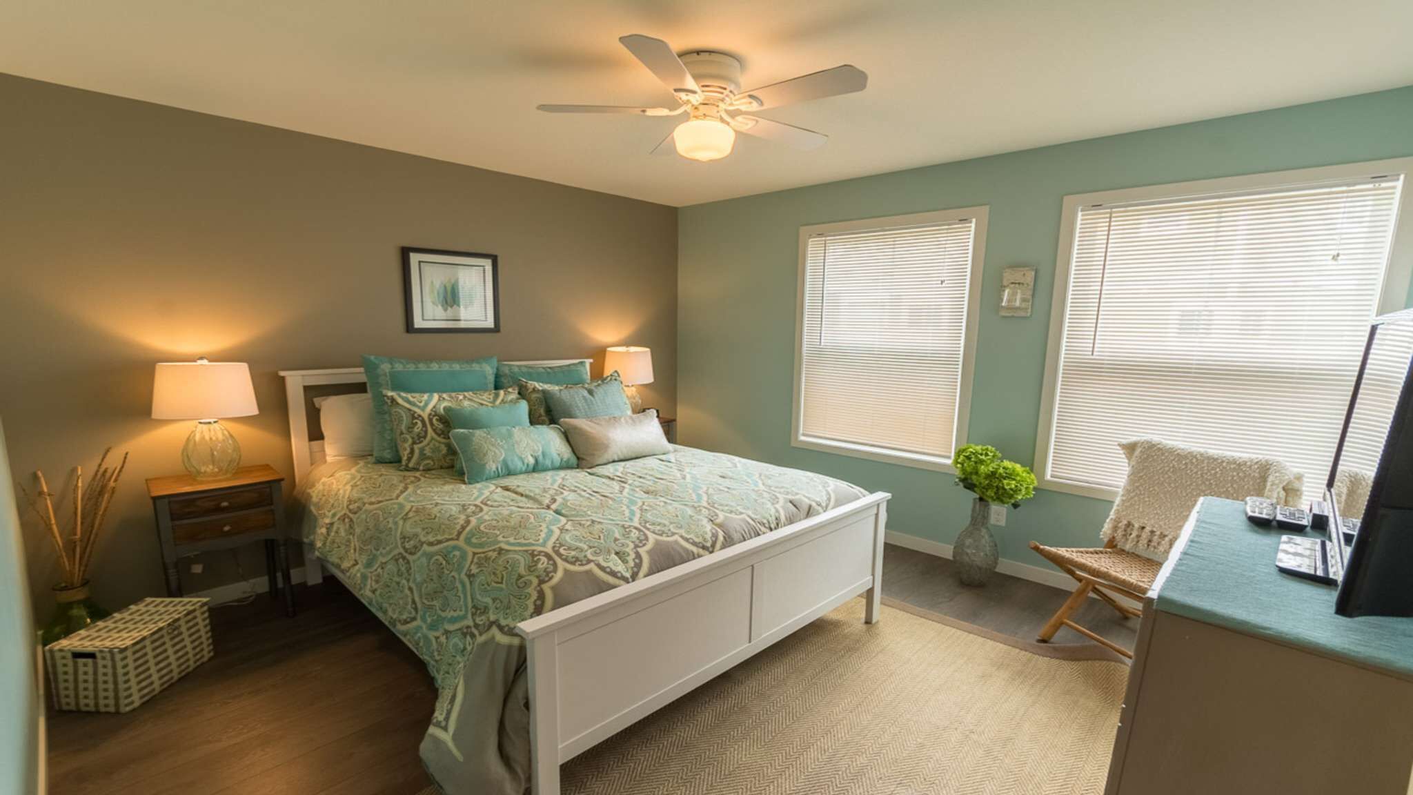 1 slaapkamer, een strijkplank/strijkijzer, gratis wifi, beddengoed