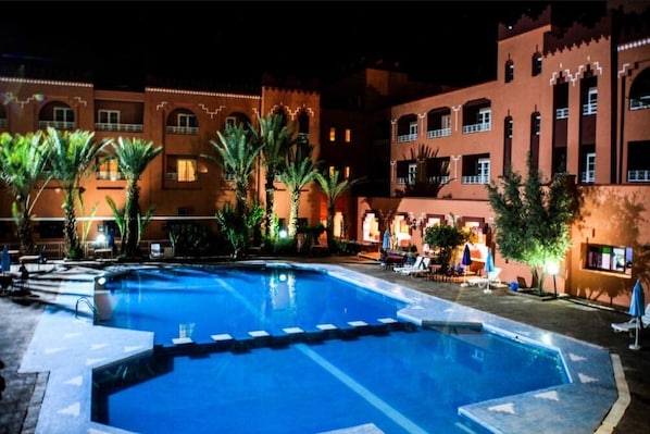 Piscine extérieure